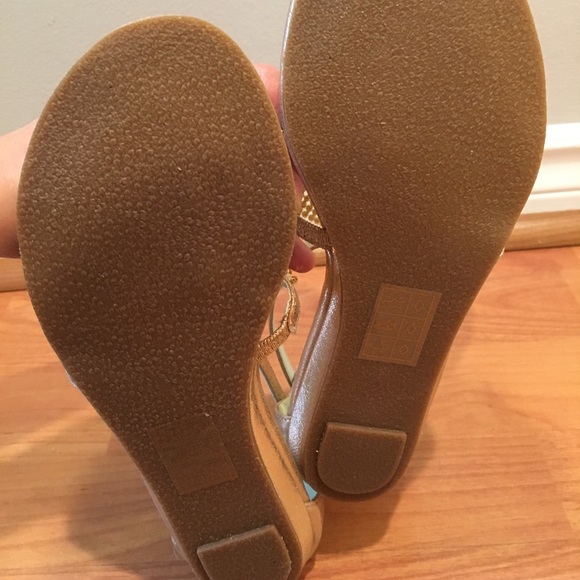 Steve Madden champagne sandals w/ rhinestone - Picture 3 of 6